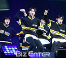 [BZ포토] 더보이즈, '무대 위를 날아다니네~'