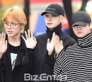 [BZ포토] 몬스타엑스 민혁-형원-아이엠, 시크한 손인사