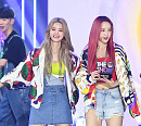 [BZ포토] EXID 정화-하니, '더쇼 1위' 행복한 미소