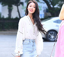 [BZ포토] AOA 설현, 운동화를 신어도 돋보이는 다리라인