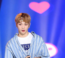 [BZ포토] 워너원 강다니엘, '머리 위에 하트가 떴네~'