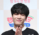 [BZ포토] 뉴이스트W JR, '이 비주얼, 칭찬해'