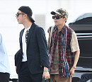 [BZ포토] 방탄소년단 RM-제이홉, 공항패션 필수품 '선글라스 장착'