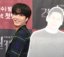 [BZ포토] 뉴이스트W JR, '동엽신과 어깨를 나란히'