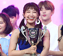 [BZ포토] 에이핑크 정은지, 1위 행복감 숨길 수 없네