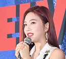 [BZ포토] 레드벨벳 조이, '인형이 말해요~'