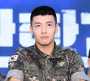 [BZ포토] 강하늘, 각 잡힌 자세