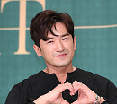 [BZ포토] 신화 이민우, '신화창조가 원한다면 언제나 귀엽게'