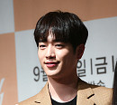 [BZ포토] '제3의 매력' 서강준, 얼굴만큼 잘생긴 하트