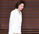 [BZ포토] 김재경, 재킷에 쏙 가려져 '제대로 하의실종'