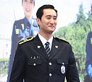 [BZ포토] 신현준, 강경준♥장신영 '매일 밤 영상통화... 신혼 달달해'