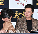 [BZ포토] 장동건, 현빈도 쓰러지게 만드는 자신감