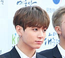 [BZ포토] 방탄소년단 정국, 옆에서 봐도 멋짐