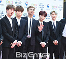 [BZ포토] 방탄소년단, '최연소 문화훈장의 영광'