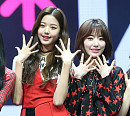 [BZ포토] 아이즈원 장원영-미야와키 사쿠라, '프듀48'에서 완성시킨 센터 미모