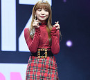 [BZ포토] 아이즈원 조유리, 요정의 하트 선물