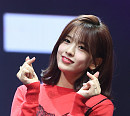 [BZ포토] 아이즈원 안유진, '사랑스러운 하트 뿅뿅'