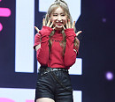 [BZ포토] 아이즈원 이채연, 꿈꾸던 데뷔 '바로 오늘'