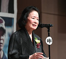 [BZ포토] 윤정희, 제38회 영평상 '공로영화인상' 수상