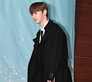 [BZ포토] 워너원 황민현, 트렌치 입은 가을 남신