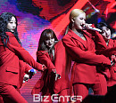 [BZ포토] '알러뷰' 외치는 새빨간 EXID