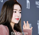[BZ포토] 레드벨벳 아이린, 명동 들썩이게 만든 '지나친 예쁨'