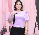 [BZ포토] 김민영, 퍼프 소매로 완성한 사랑스러움 뽐뽐