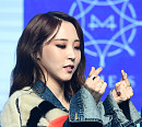 [BZ포토] 마마무 문별, '손하트 확인 중~'