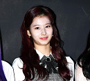 [BZ포토] 트와이스 사나, 눈맞춤 설렘주의보