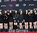 [BZ포토] 이달의소녀, 미니드레스 입고 '2018 MAMA' 나들이
