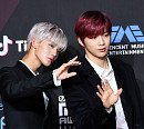 [BZ포토] 워너원 배진영-강다니엘, '그림을 그리는 듯~'