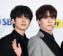 [BZ포토] 세븐틴 원우-버논, '훈훈하다 훈훈해'