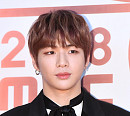 [BZ포토] 강다니엘, '이불 밖이 위험한 비주얼'