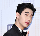 [BZ포토] 헨리, 남자는 눈빛으로 말해요