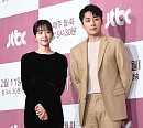 [BZ포토] 김가은-손호준, 떨어진 거리만큼 어색한 기류