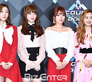 [BZ포토] 가을로 가는 기차, 화사한 레드빛