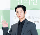 [비즈 포토]정해인, 여심 녹이는 손인사
