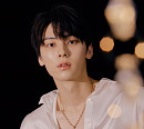 뉴이스트 민현, 블랙&화이트 ‘반전 매력’[화보]