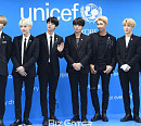 [비즈 스톡] 초록뱀ㆍ디피씨 등 '방탄소년단(BTS) 관련주' 주가, 코스닥ㆍ코스피와 동반 하락