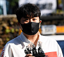 김호중, 취재진 피해 비공개 경찰 출석