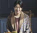 안재홍, 광고 현장 비하인드 컷 공개…기분 좋은 웃음 유발