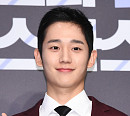 정해인, FNC와 재계약…‘9년째 의리 잇는다’