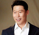 유해진, 금융 플랫폼 모델 발탁 '유쾌한 존재감'