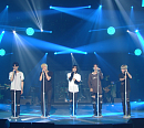 투모로우바이투게더, ‘0X1=LOVESONG (I Know I Love You)’ 라이브 무대 '귀호강 선사'