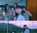 이하이, 수록곡 '머리어깨무릎발 (Feat. 원슈타인)' M/V 공개 '풋풋 매력'