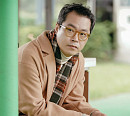 웨이브 오리지널 '이렇게 된 이상 청와대로 간다' 백현진, 정치평론가 완벽 변신