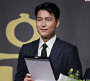 정우성, 굿피플예술인상 수상 "더 노력하며 살 것"