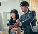 '멜랑꼴리아' 부상 당한 임수정, 걱정 가득 이도현ㆍ최대훈