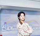 김희철, 넷플릭스 예능 '신세계로부터' 최약체로 반전 활약 '폭소 유발'
