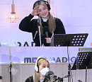 '정오의 희망곡' 쏠, 'merry merry' 라이브 무대…달달 보이스로 귀호강 선사